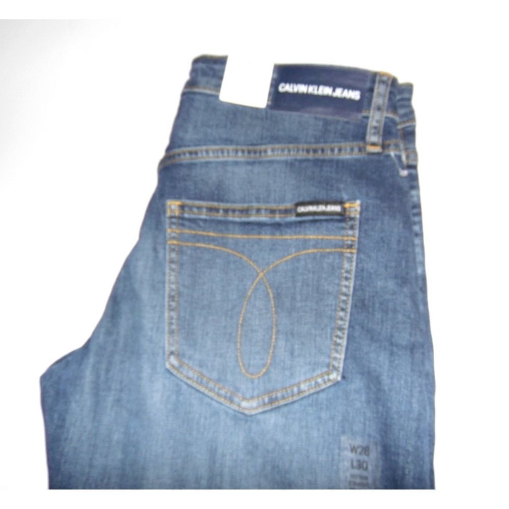 Calvin Klein Straight Women 28 x 30 Jeans NWT - Picture 9 of 12